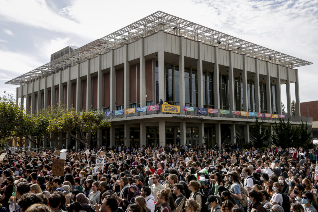 Amid faculty objections, UC considers limiting what faculty can say on university websites