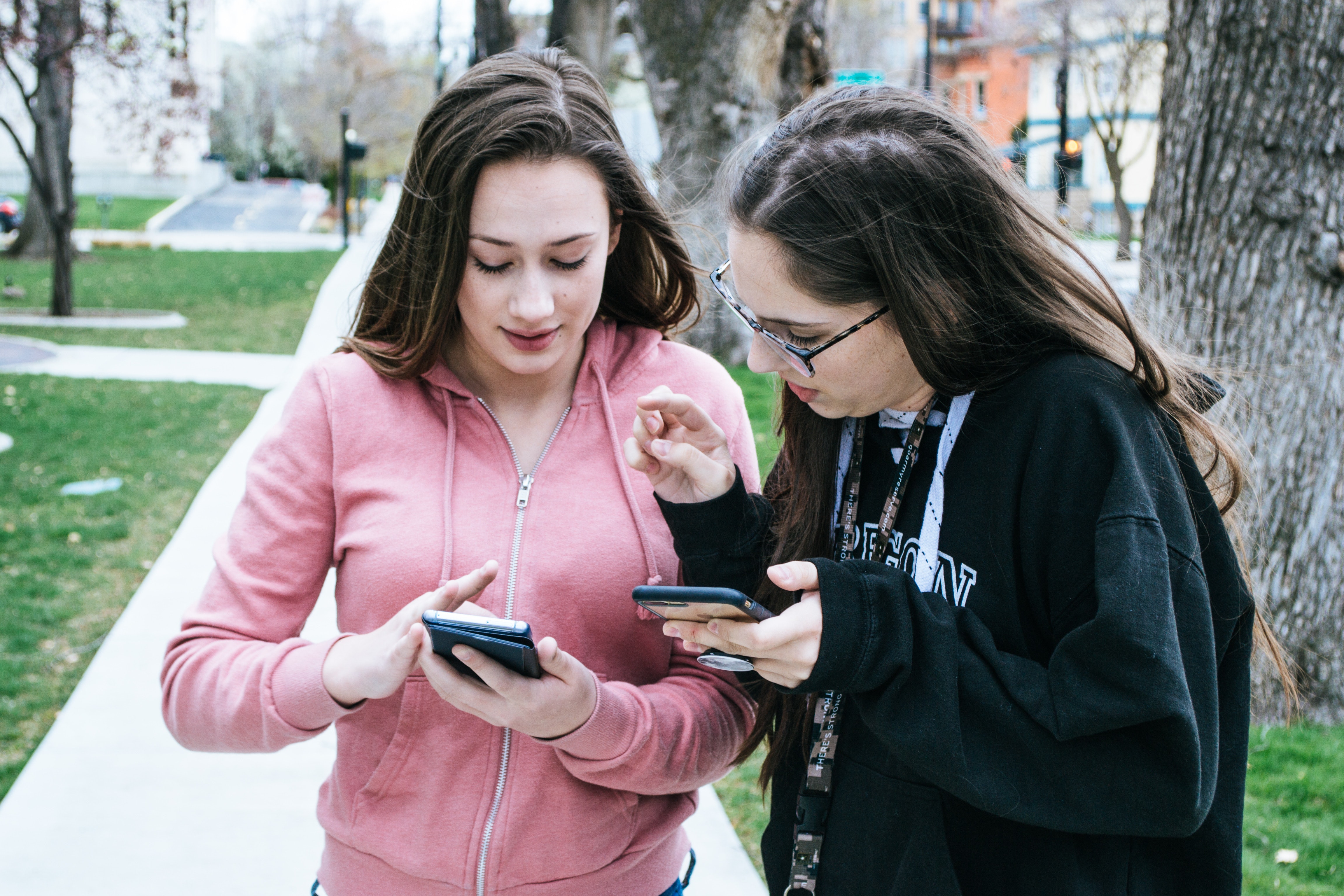 California passes bill to limit student cellphone use on K-12 campuses