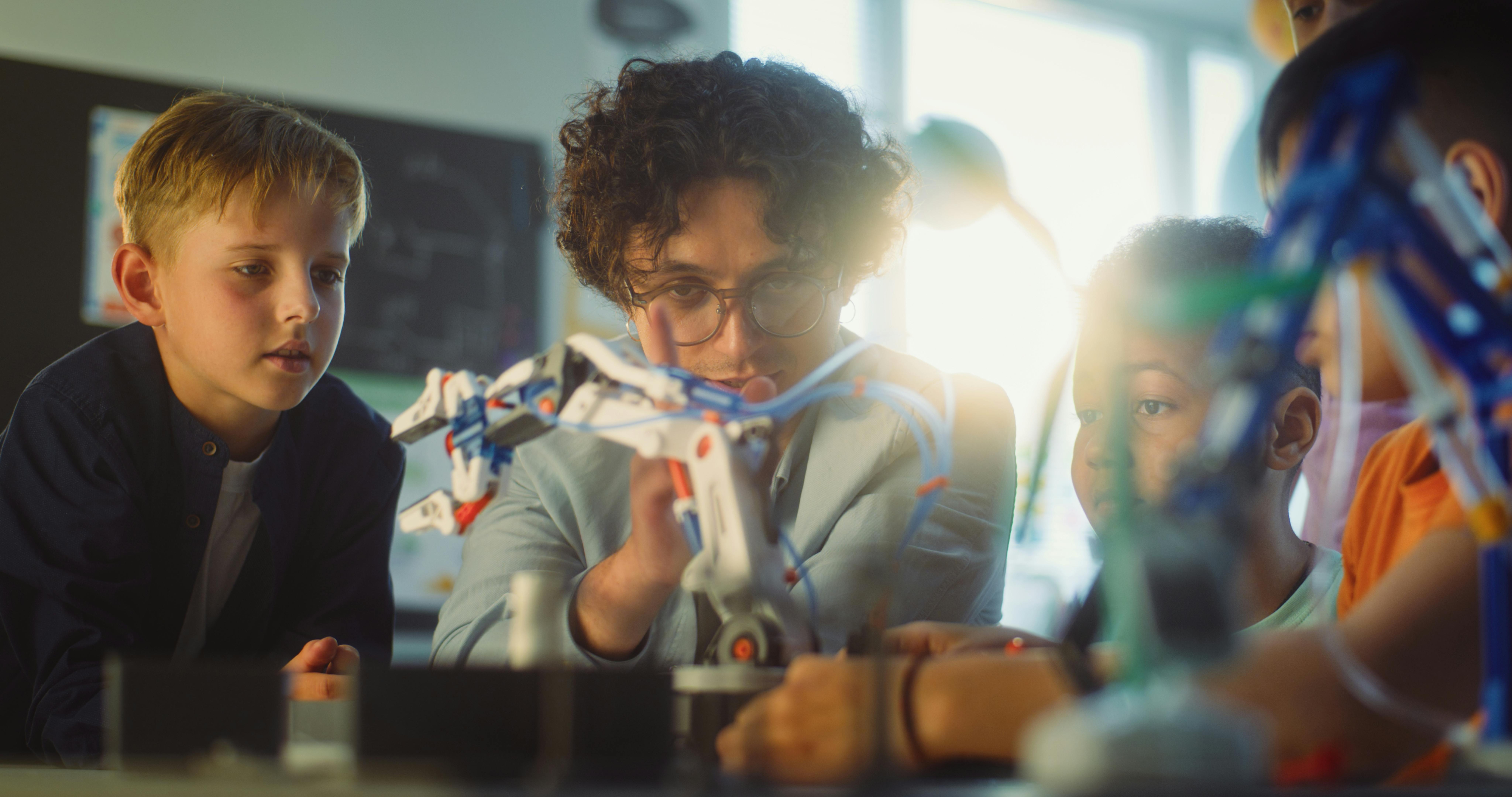 Beyond the Classroom: How School Districts Are Building Real-World Career Pathways