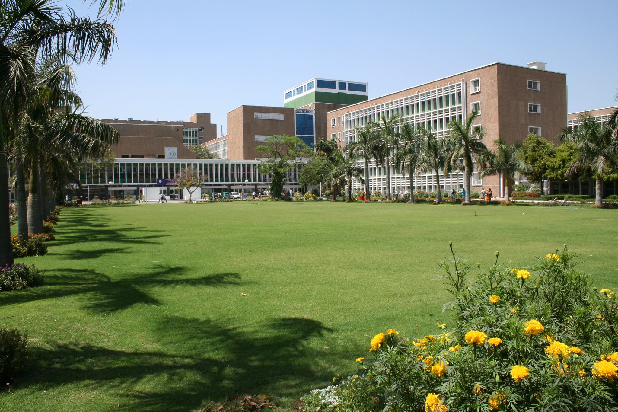 The world’s best medical degrees that cost below US$200,000 and below US$600,000