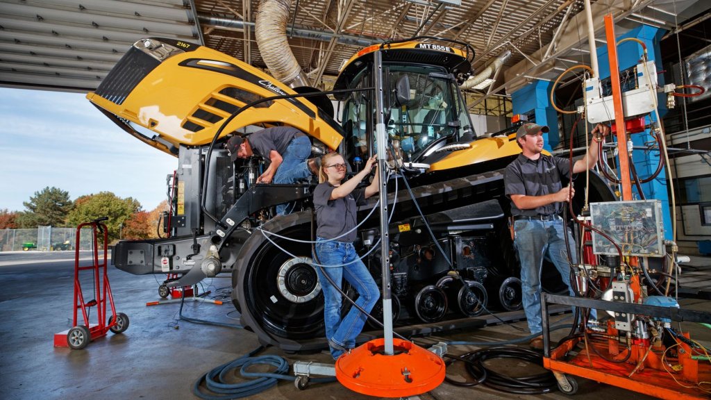 As farming goes high tech, universities grow new types of agriculture degrees